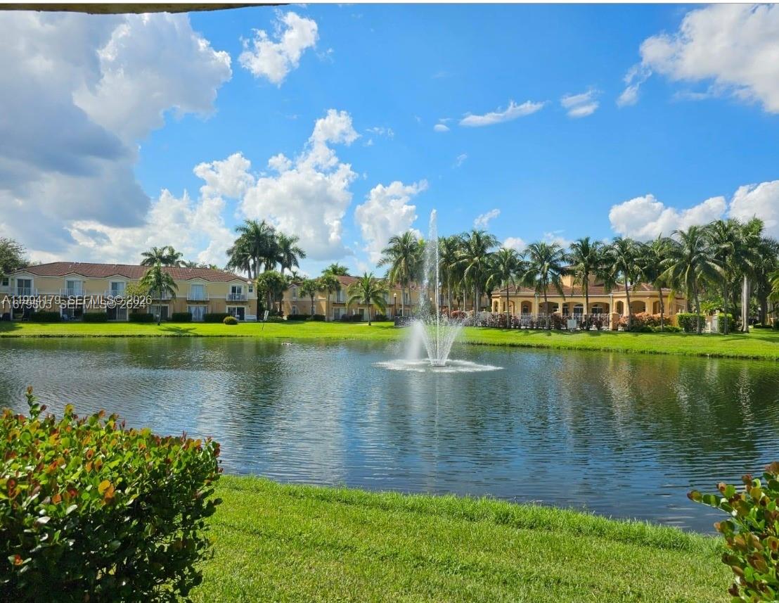 MELROSE POINT CONDO - Residential