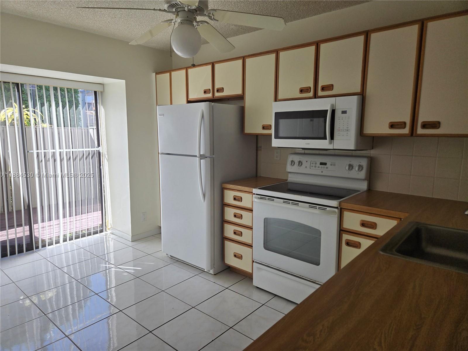 BAYWOOD VILLAGE III-A CON - Residential Lease