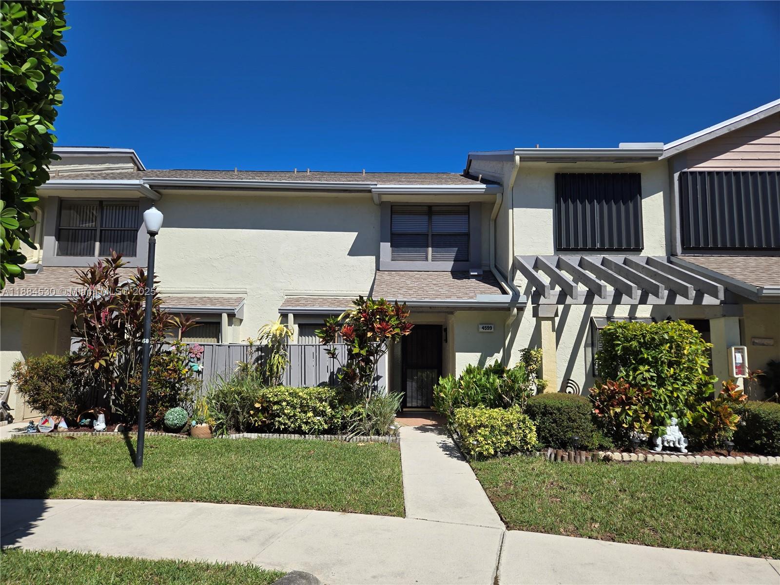 BAYWOOD VILLAGE III-A CON - Residential Lease