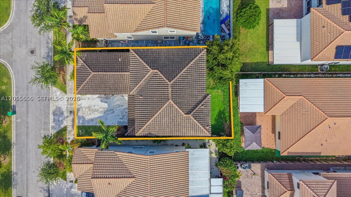 SUMMERVILLE VILLAS - Residential