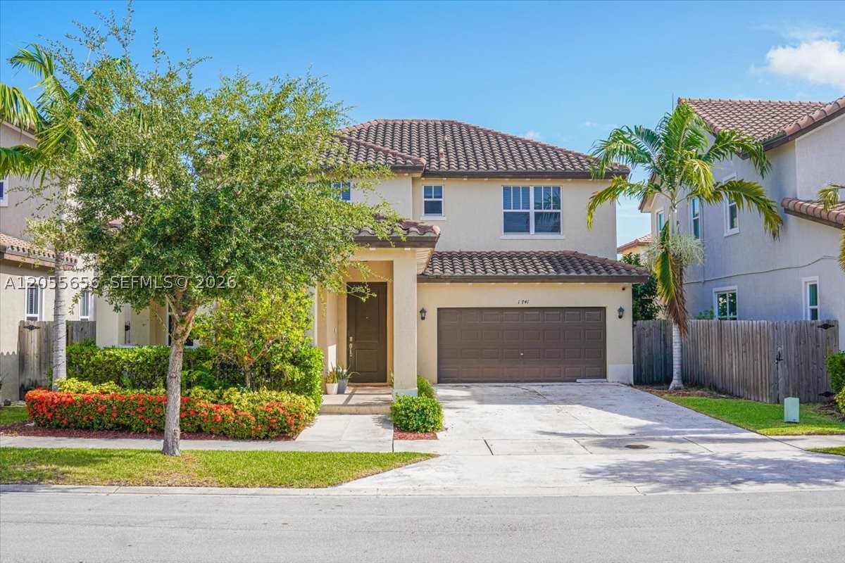 SUMMERVILLE VILLAS - Residential