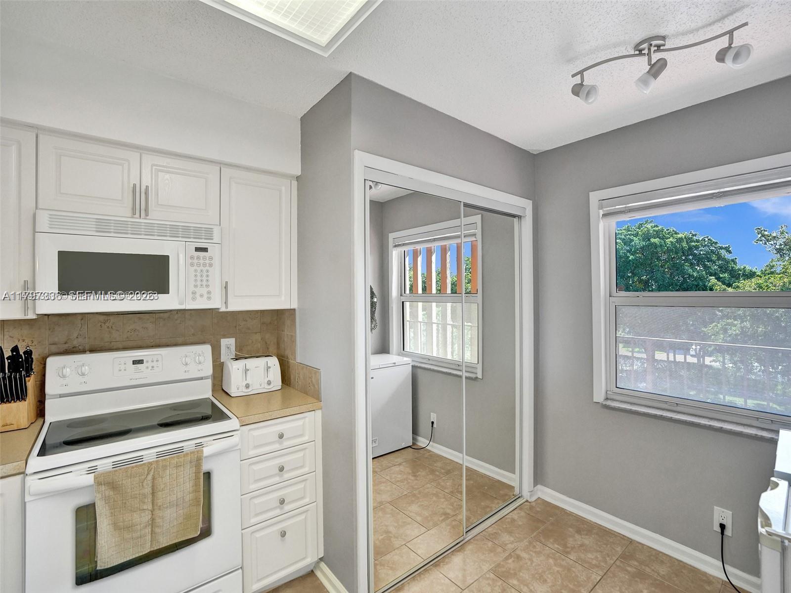 PALM LAKES CONDO - Residential