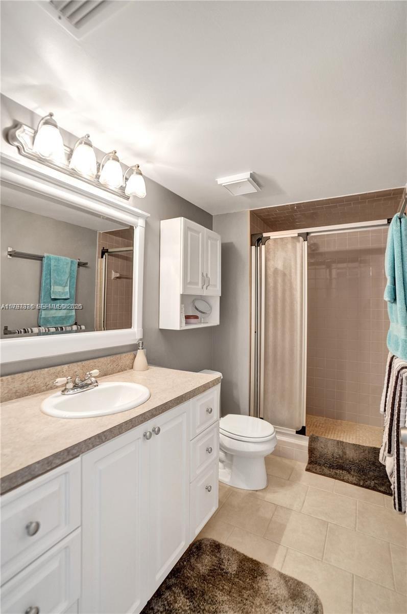 PALM LAKES CONDO - Residential