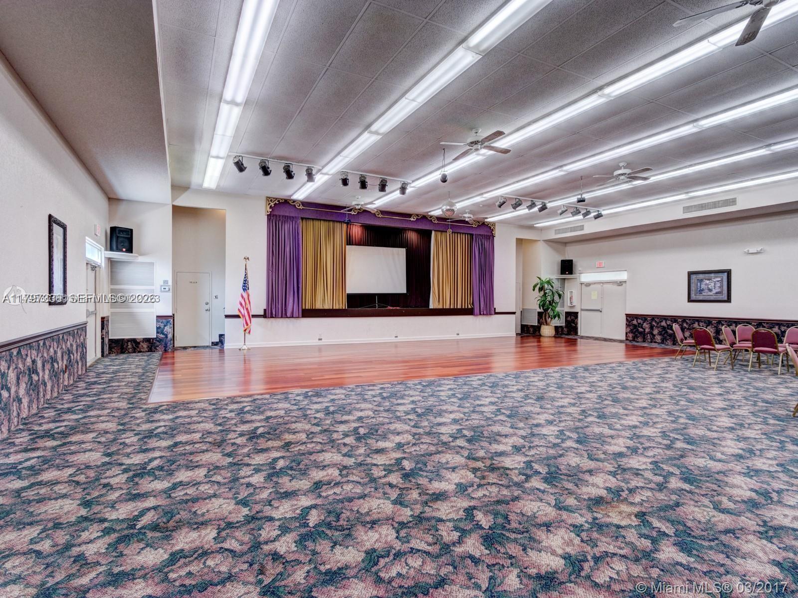 PALM LAKES CONDO - Residential