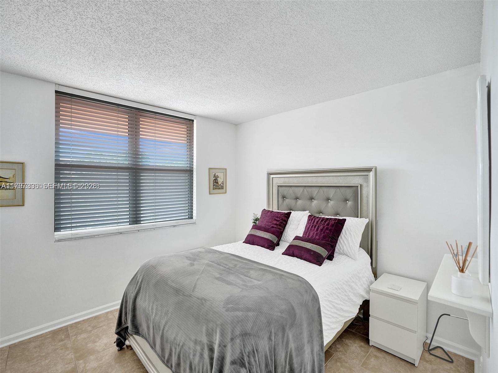 PALM LAKES CONDO - Residential