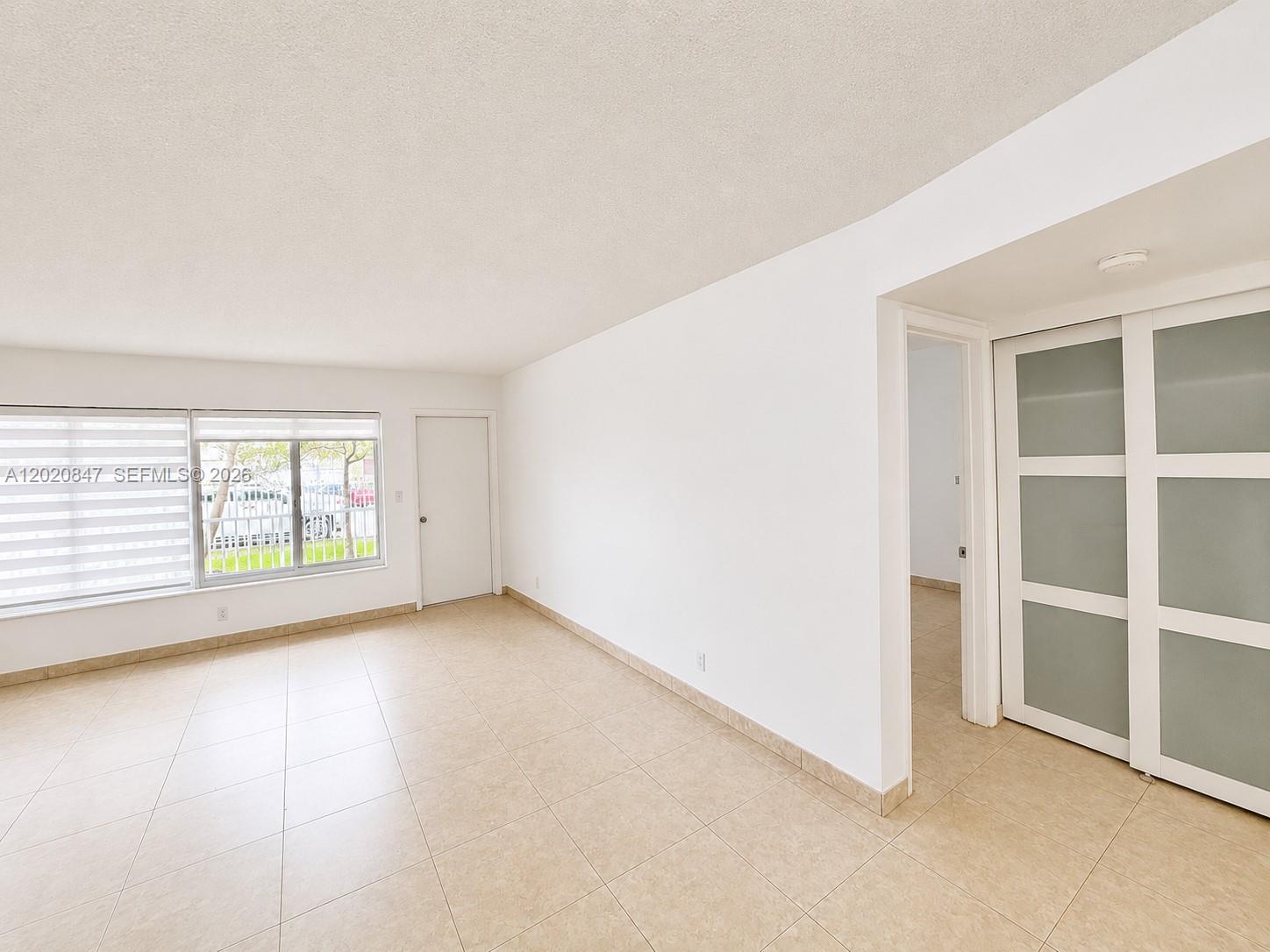 FOUNTAINVIEW CONDO NO 4 - Residential