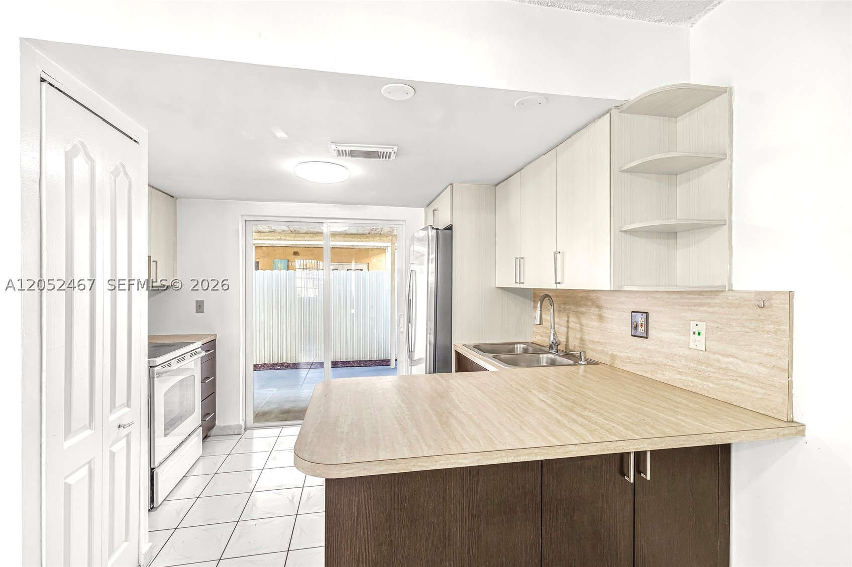 ALCAZAR VILLAS CONDO - Residential