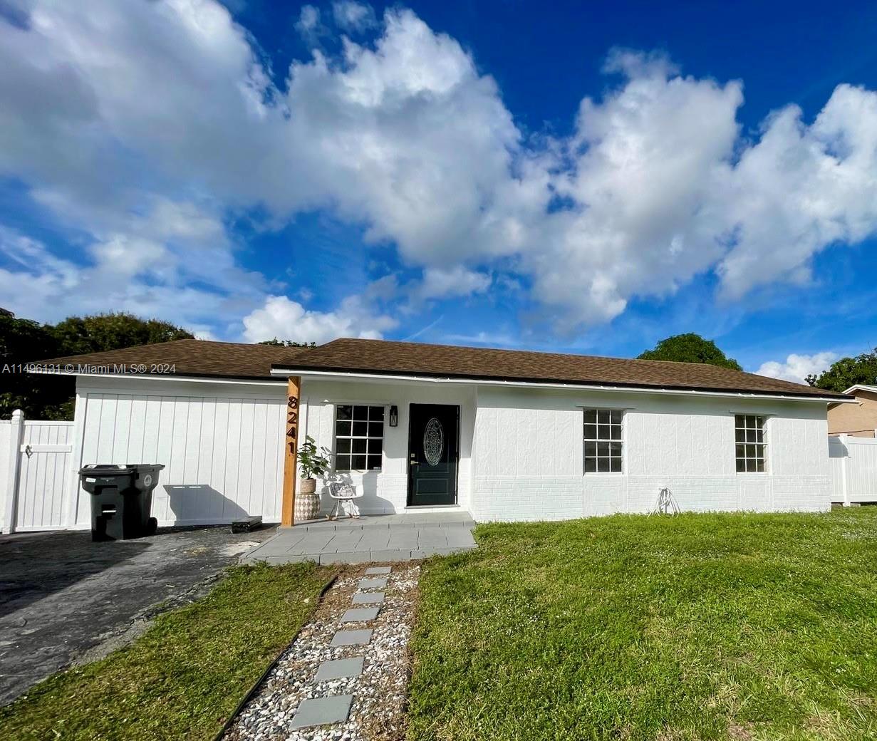 NORTH LAUDERDALE VILLAGE - Residential