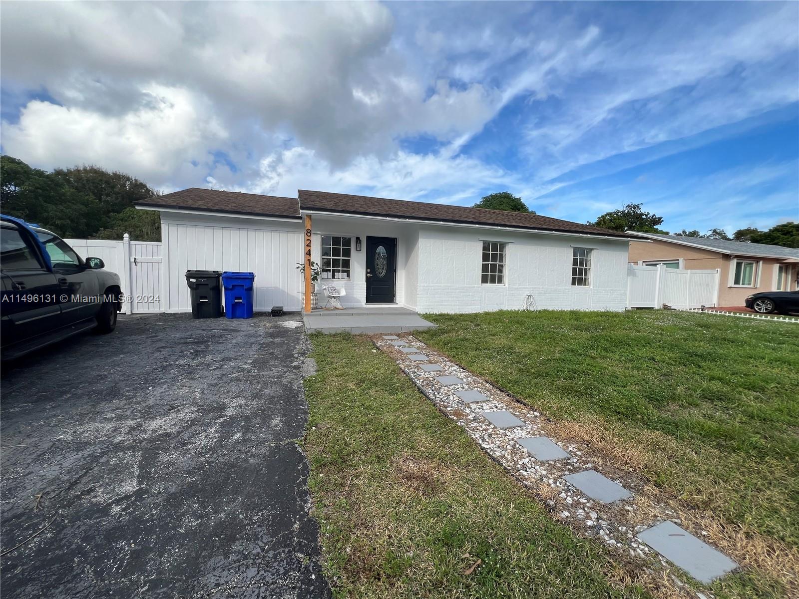 NORTH LAUDERDALE VILLAGE - Residential