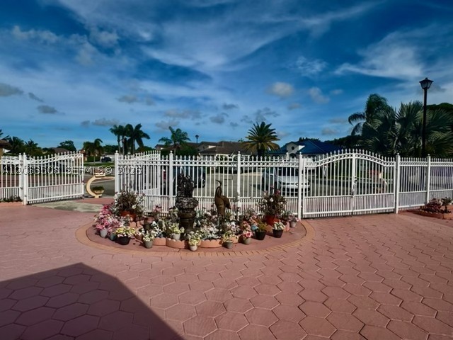 MARALEX HOMES - Residential