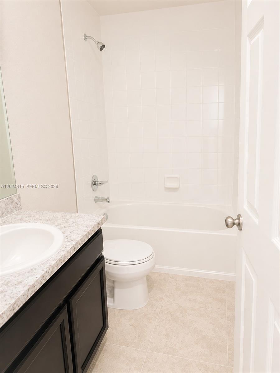 MAGNOLIA SQUARE - Residential