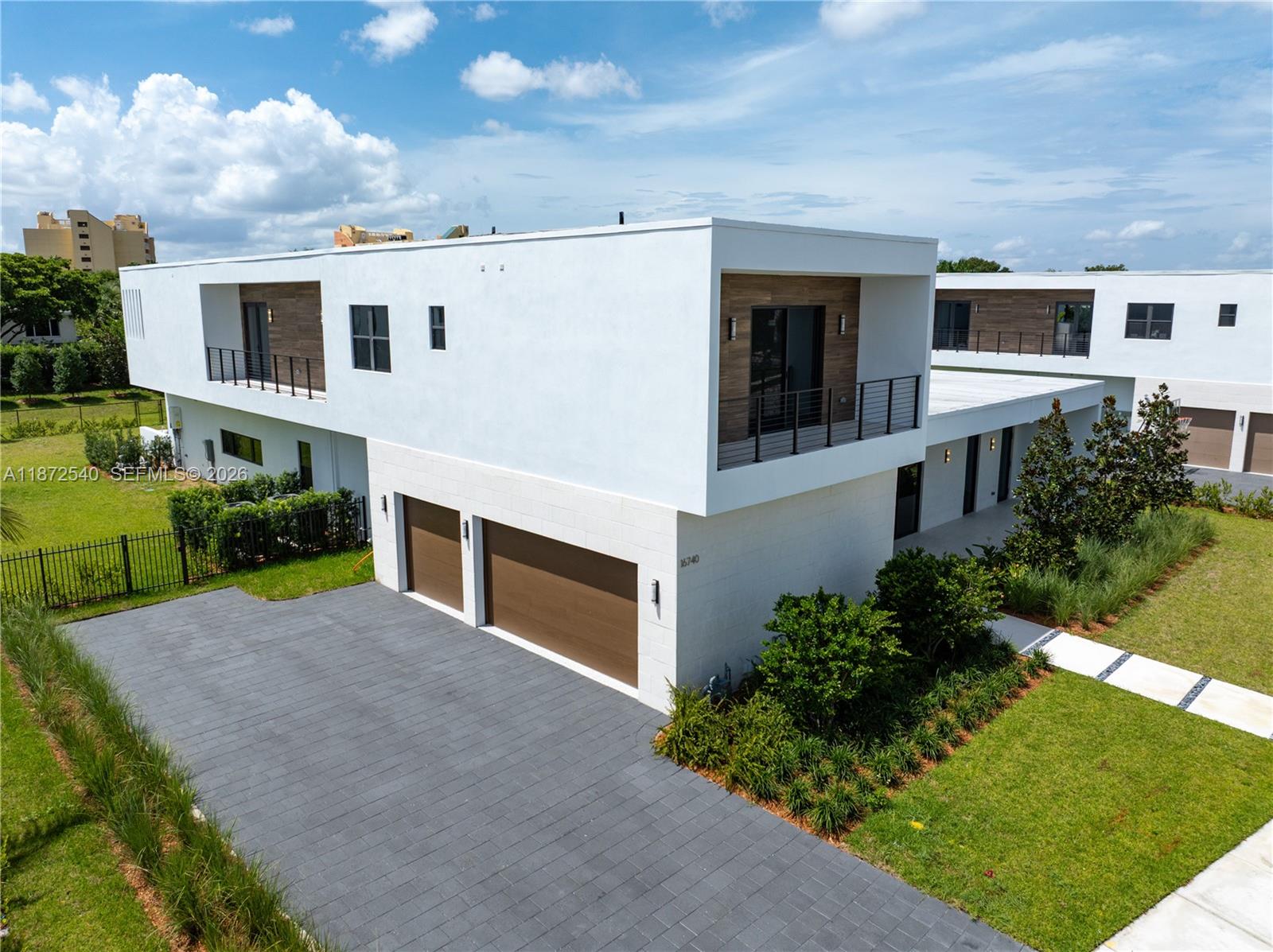 WESTON ESTATES - Residential