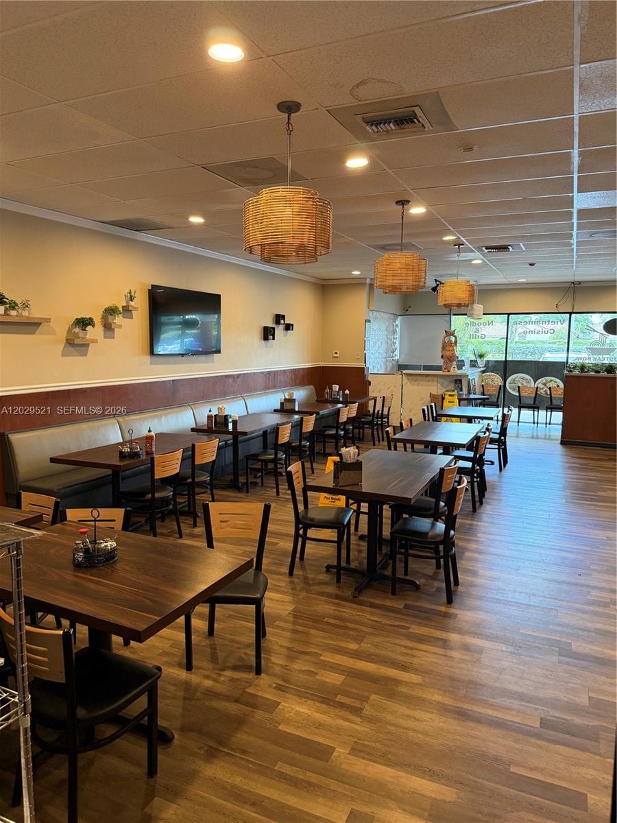 Full Buildout Restaurant for sale.