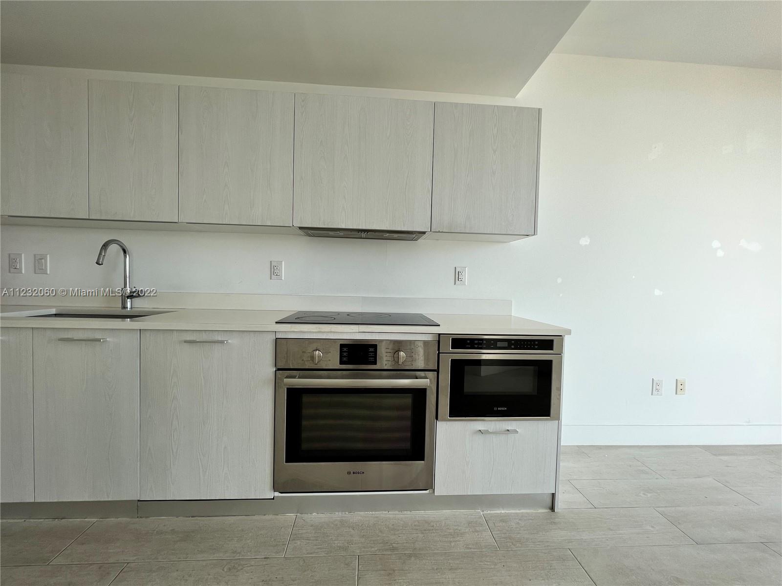 PARAISO BAYVIEWS CONDO - Residential Lease