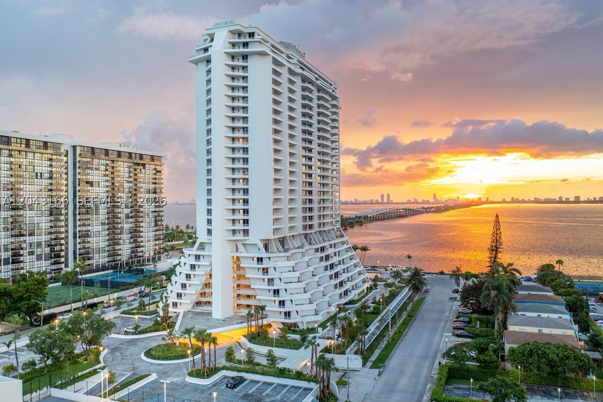 Very spacious 2 bedroom | 2 bathroom unit with bay views! Located at the Hamilton, a truly unique property offering resort-style living and oversized units with large balconies. Enjoy a full spa with sauna, steam room, and salt room, plus a bayfront pool, tennis, pickleball, basketball, putting greens, and golf practice net. Perks include a dog park, co-working spaces, and a kids' room. Low move-in costs – just first month’s rent + $1,000 deposit (with approved credit). Parking available for $125/month.