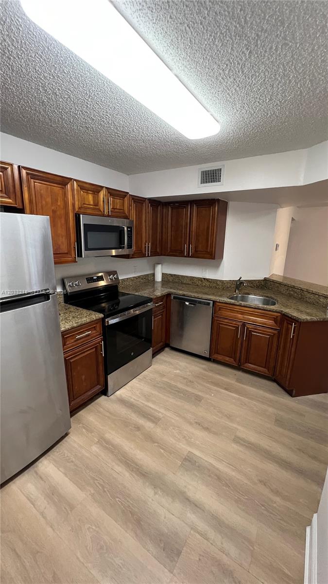 EDGEWATER CONDO - Residential Lease