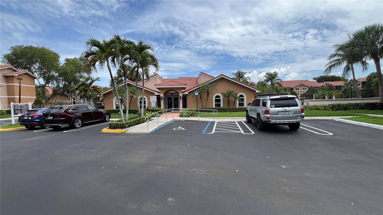 EDGEWATER CONDO - Residential Lease