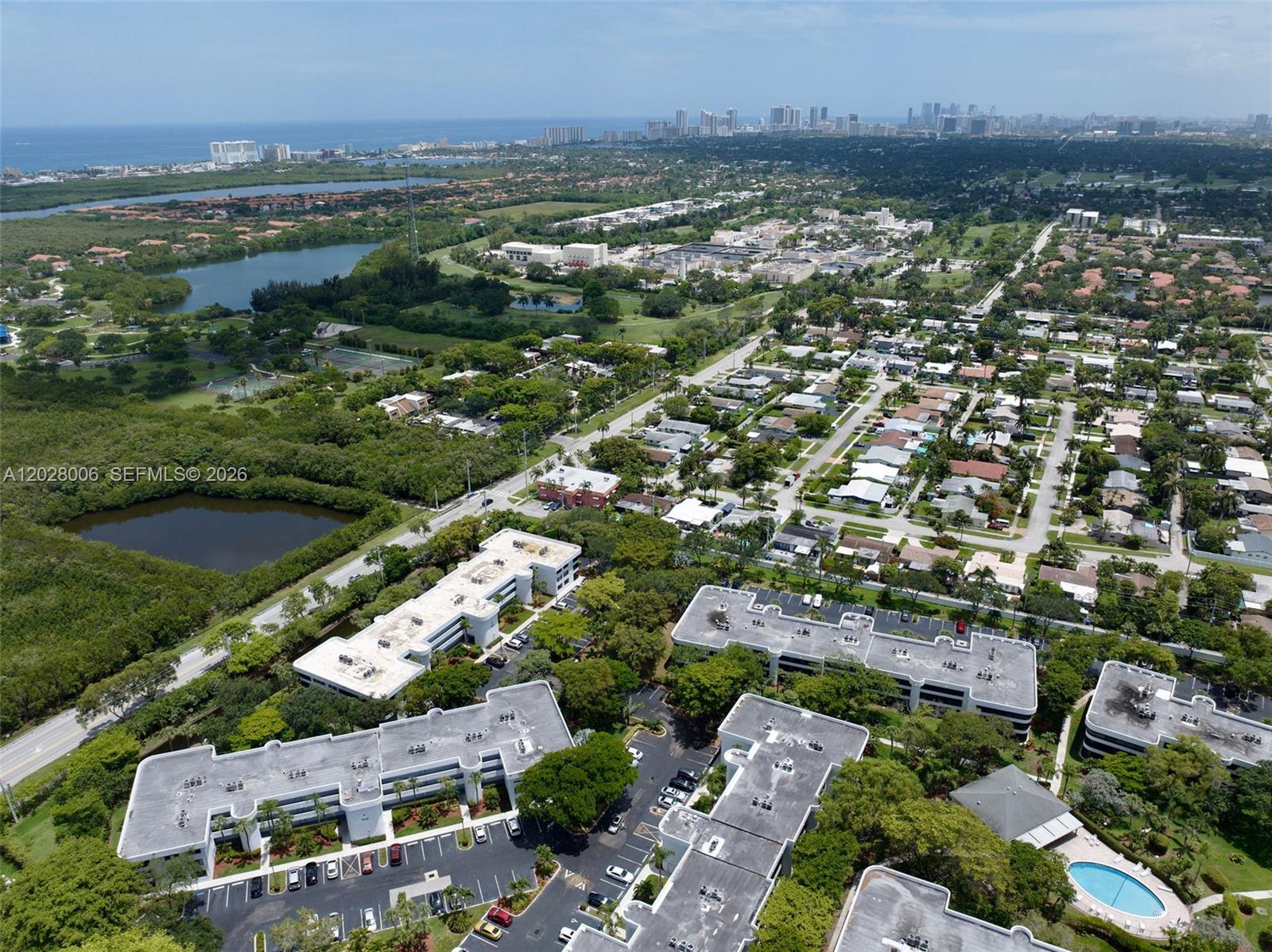 SHERIDAN BY THE BEACH CON - Residential