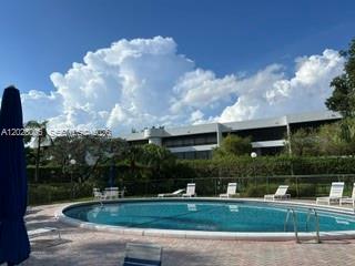 SHERIDAN BY THE BEACH CON - Residential