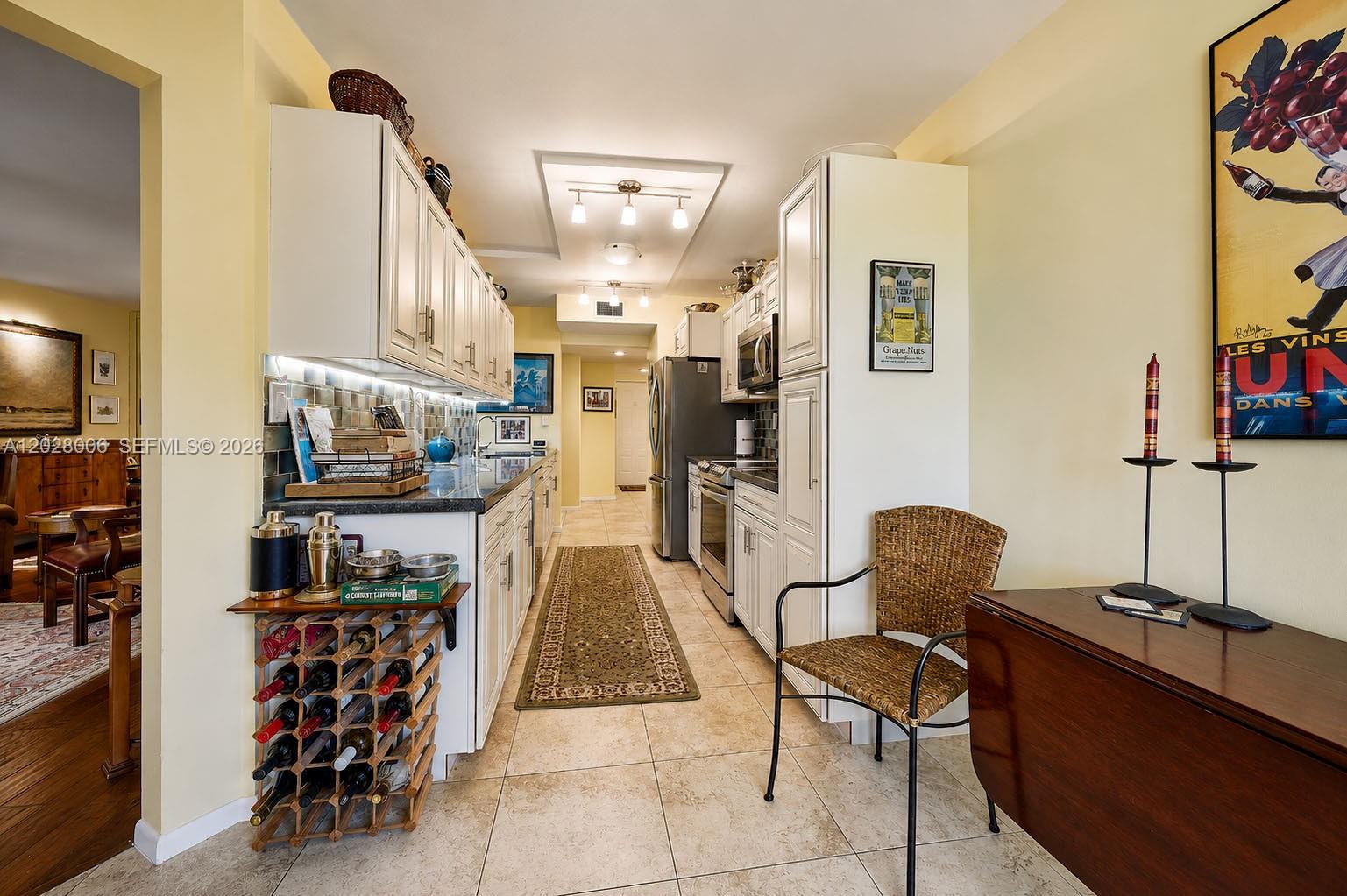 SHERIDAN BY THE BEACH CON - Residential