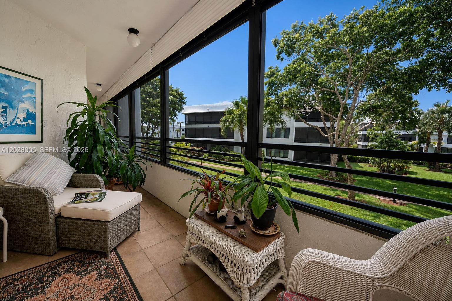 SHERIDAN BY THE BEACH CON - Residential