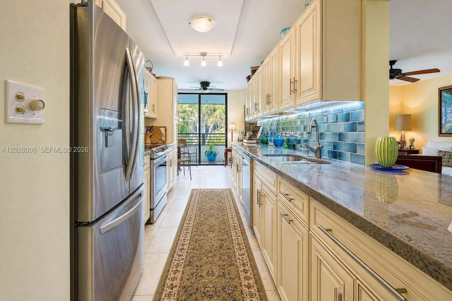 SHERIDAN BY THE BEACH CON - Residential