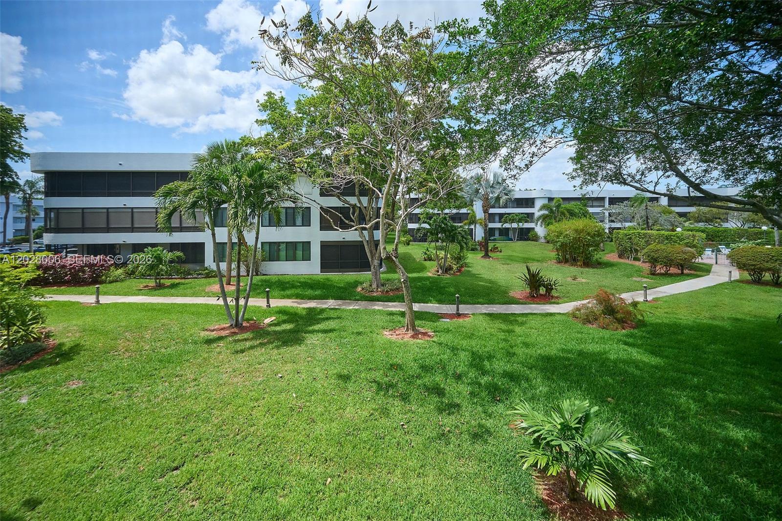 SHERIDAN BY THE BEACH CON - Residential
