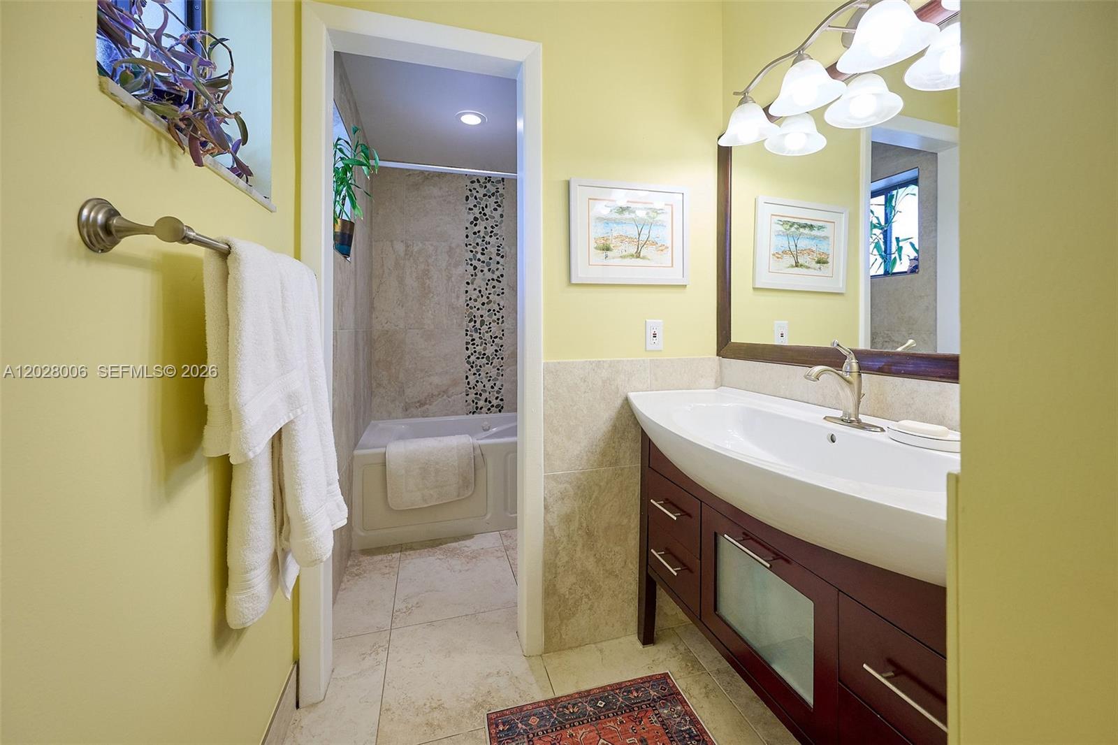 SHERIDAN BY THE BEACH CON - Residential