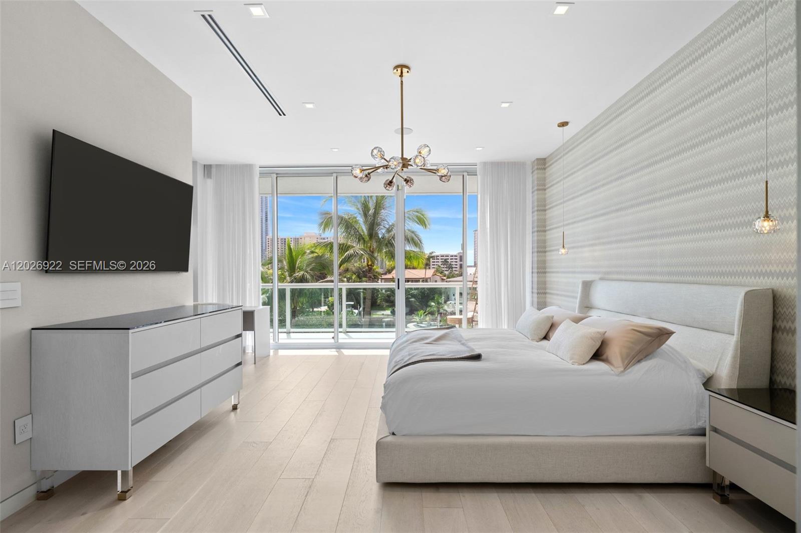 OCEANIA V CONDO - Residential