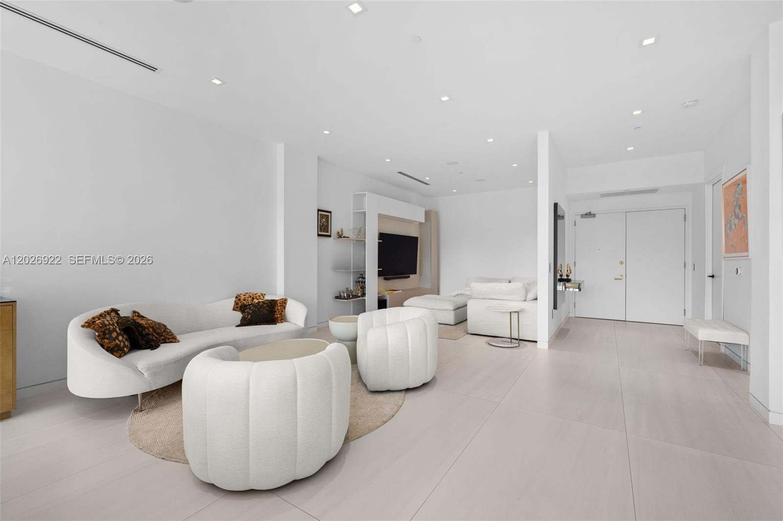 OCEANIA V CONDO - Residential