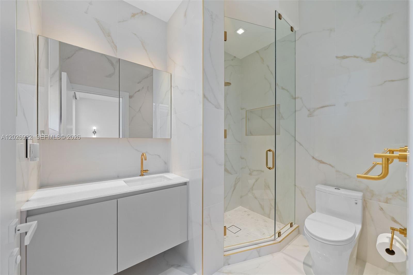 OCEANIA V CONDO - Residential
