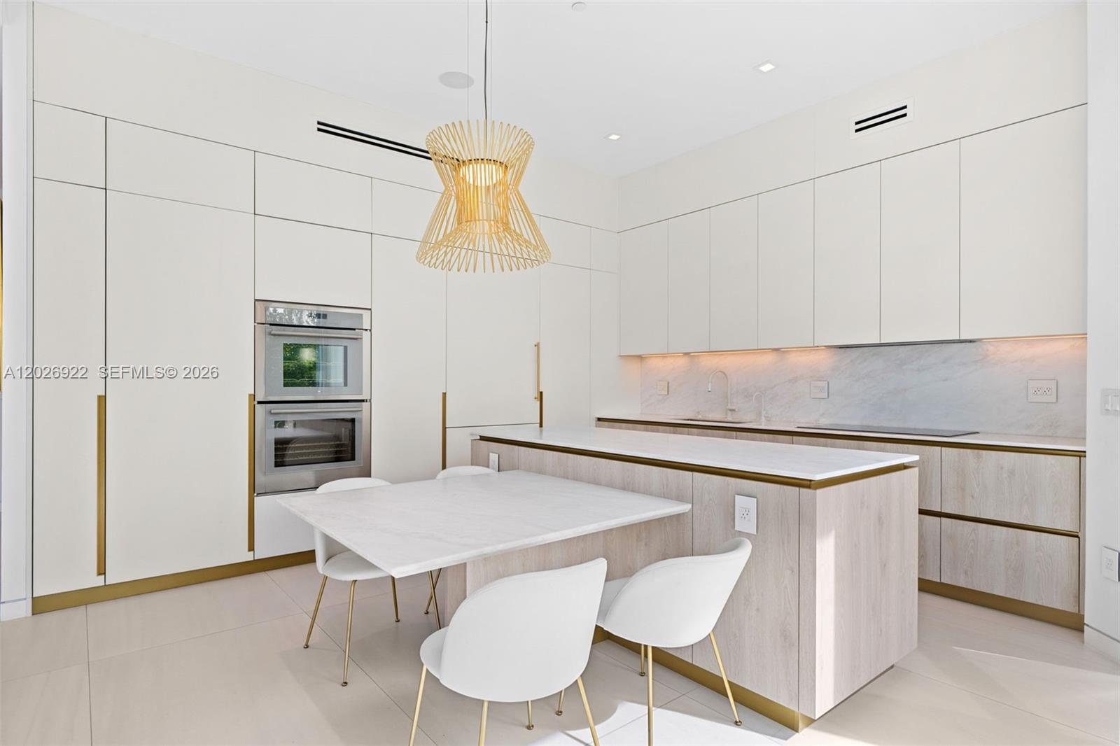 OCEANIA V CONDO - Residential