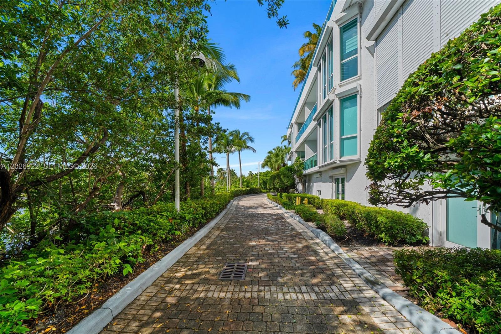 OCEANIA V CONDO - Residential