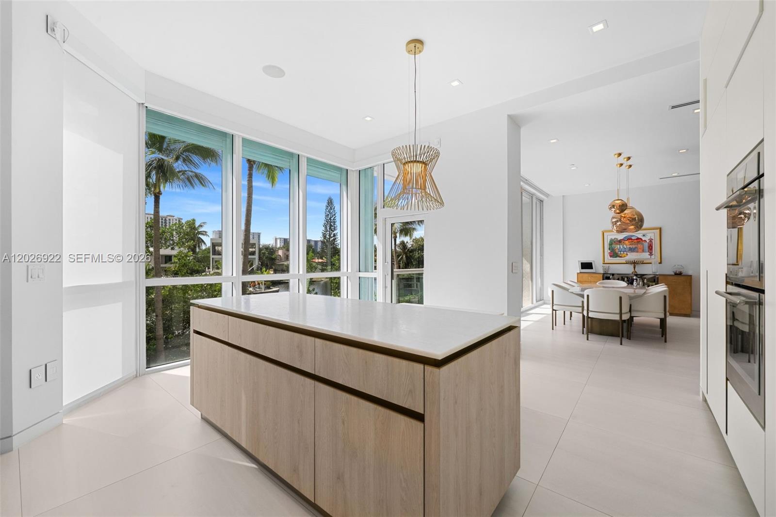 OCEANIA V CONDO - Residential