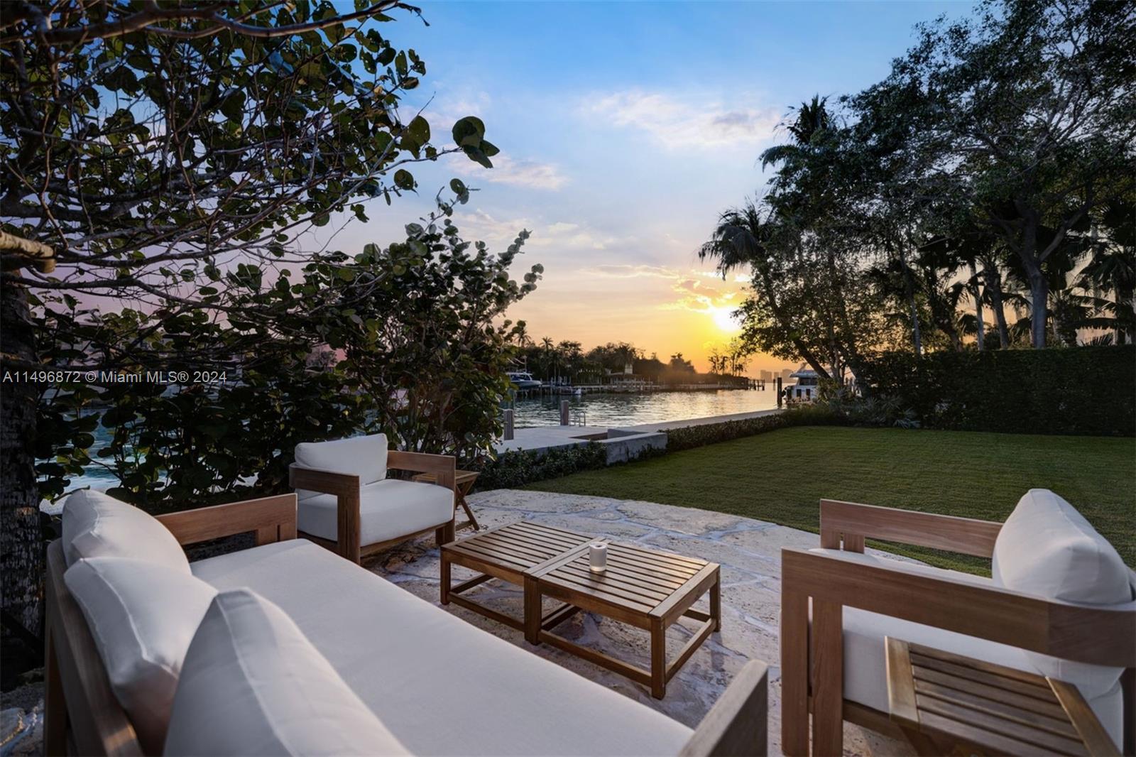 SUNSET ISLANDS-ISLAND NO - Residential