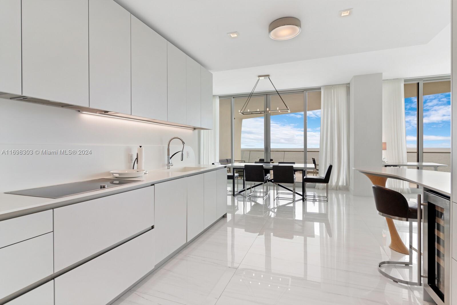 JADE SIGNATURE CONDO - Residential