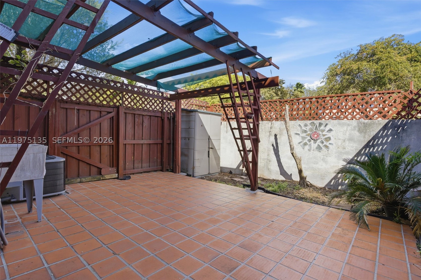 NEW PASEOS CASTELLANOS CO - Residential