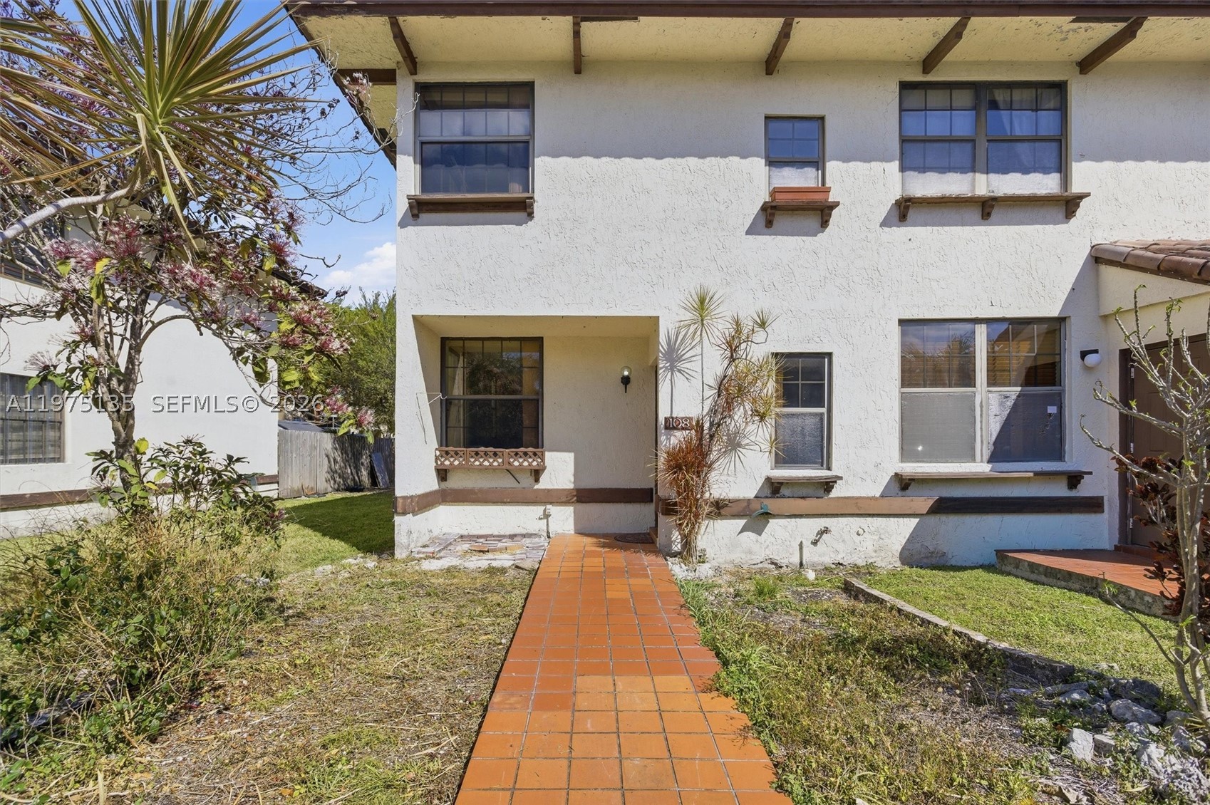 NEW PASEOS CASTELLANOS CO - Residential