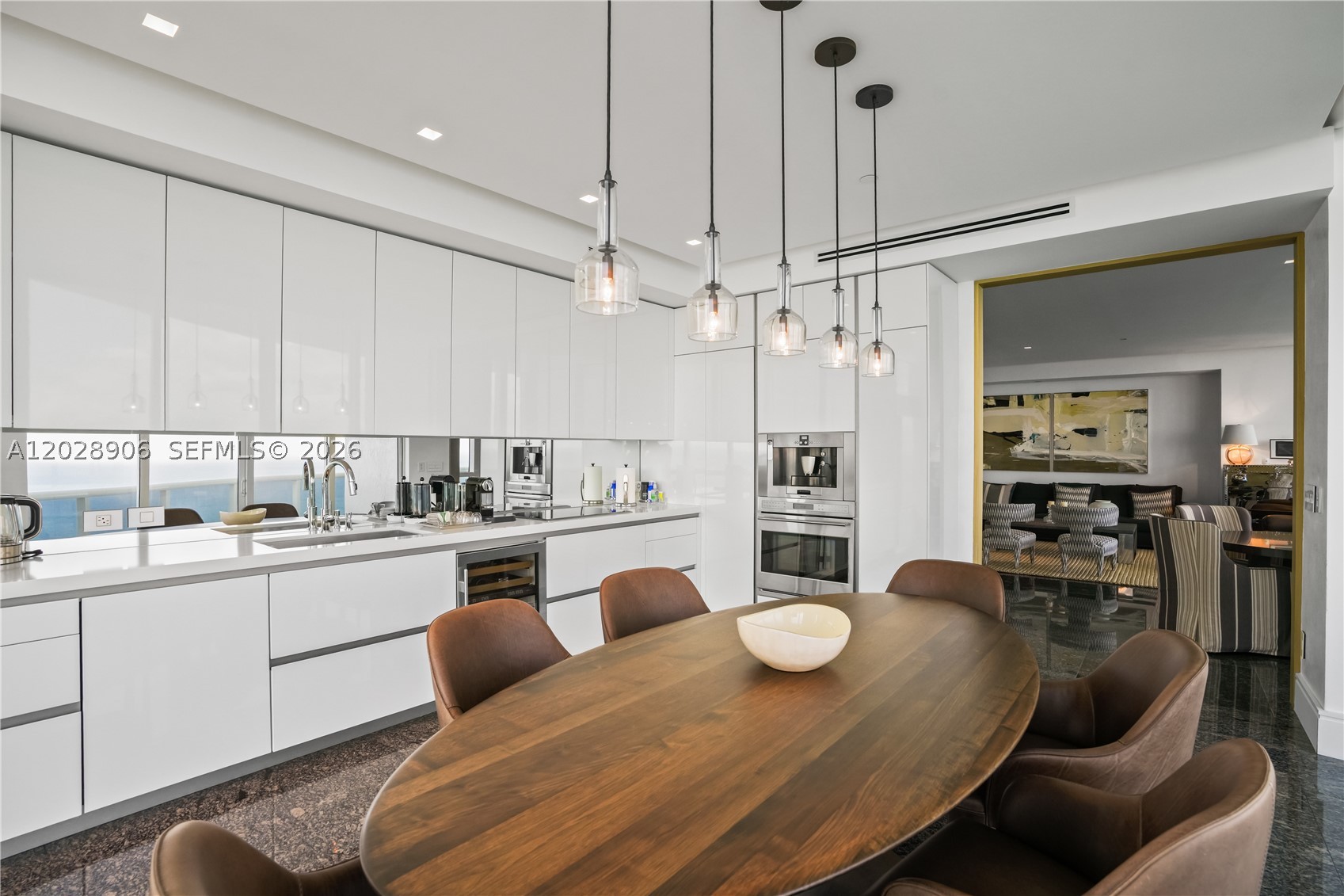 TDR TOWER III CONDO - Residential
