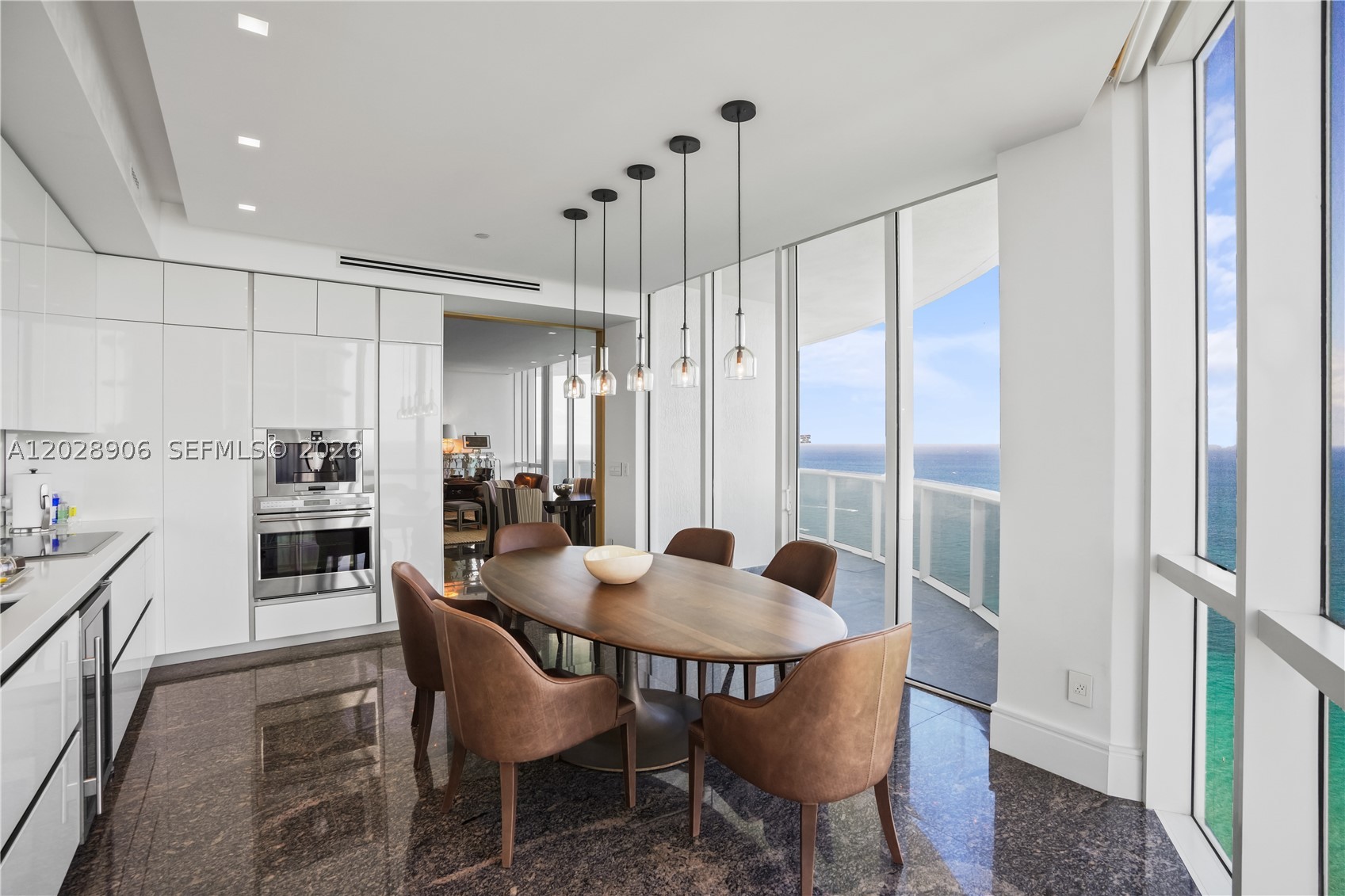 TDR TOWER III CONDO - Residential