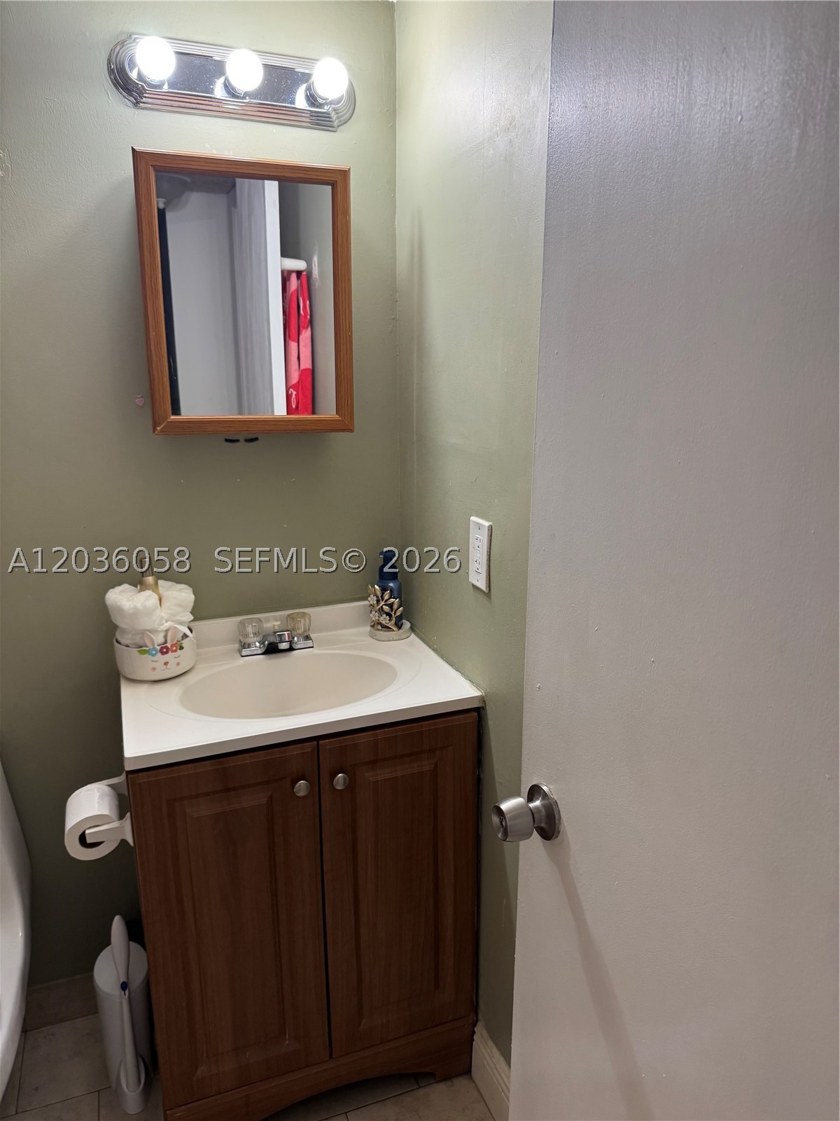 MOORS POINTE CONDO - Residential Lease