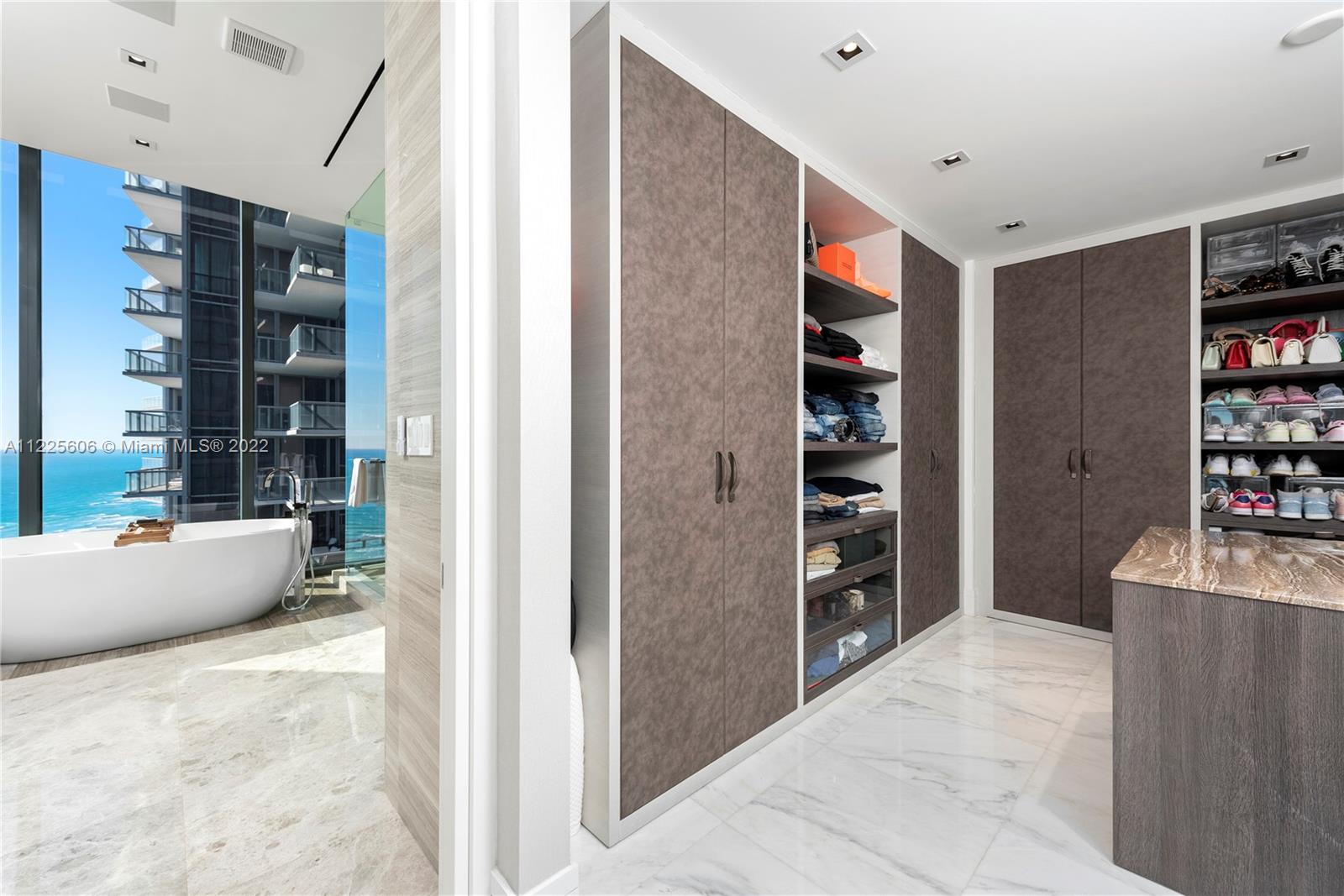 MUSE CONDO - Residential