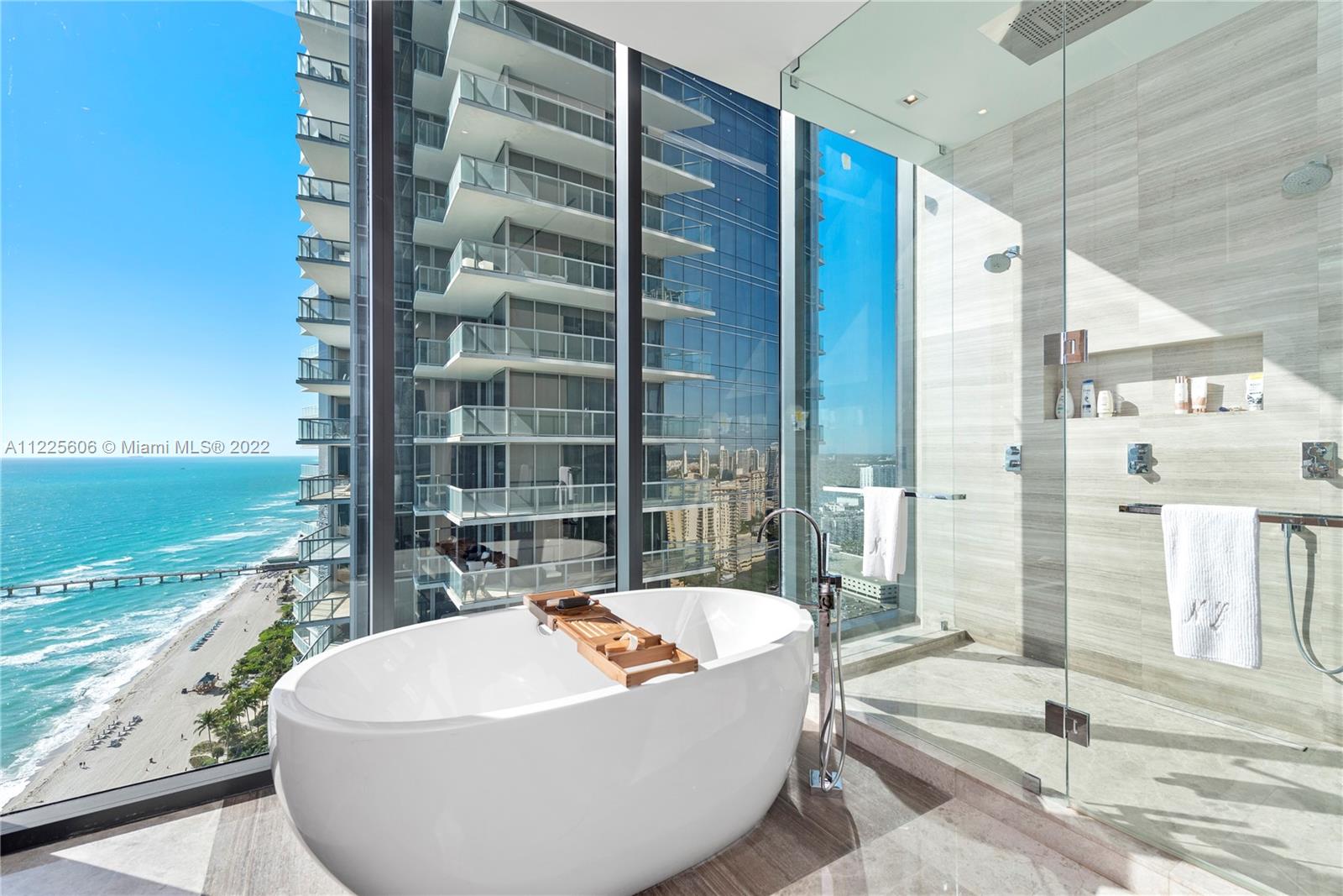 MUSE CONDO - Residential
