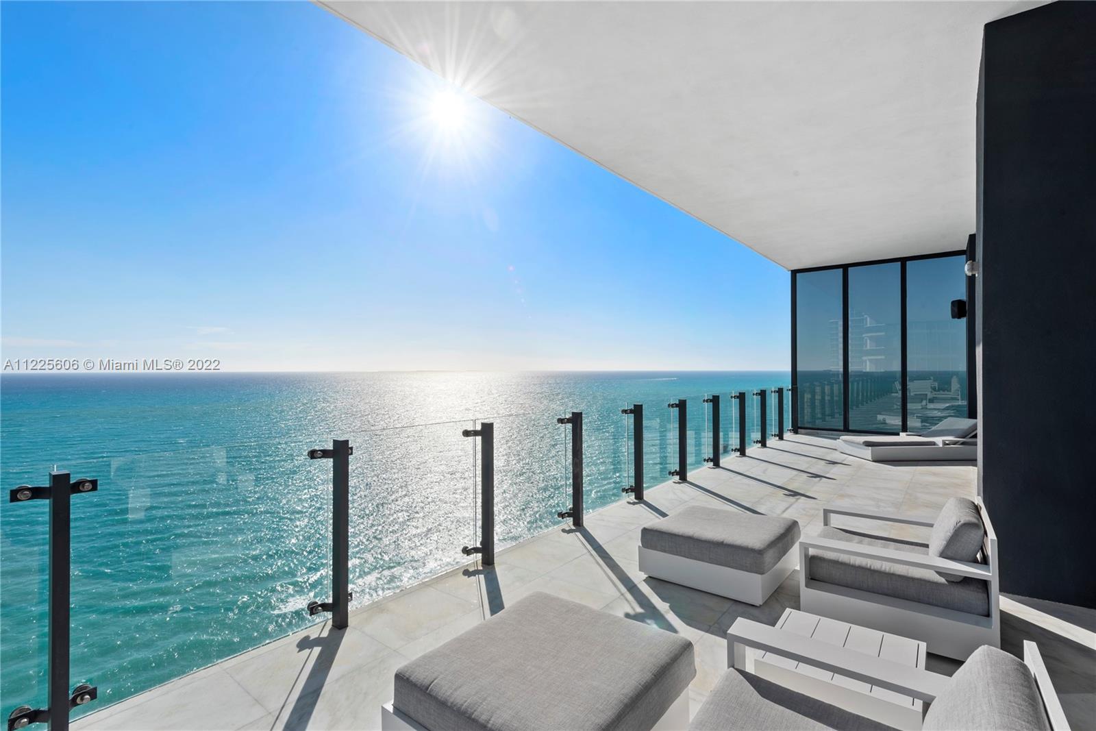 MUSE CONDO - Residential