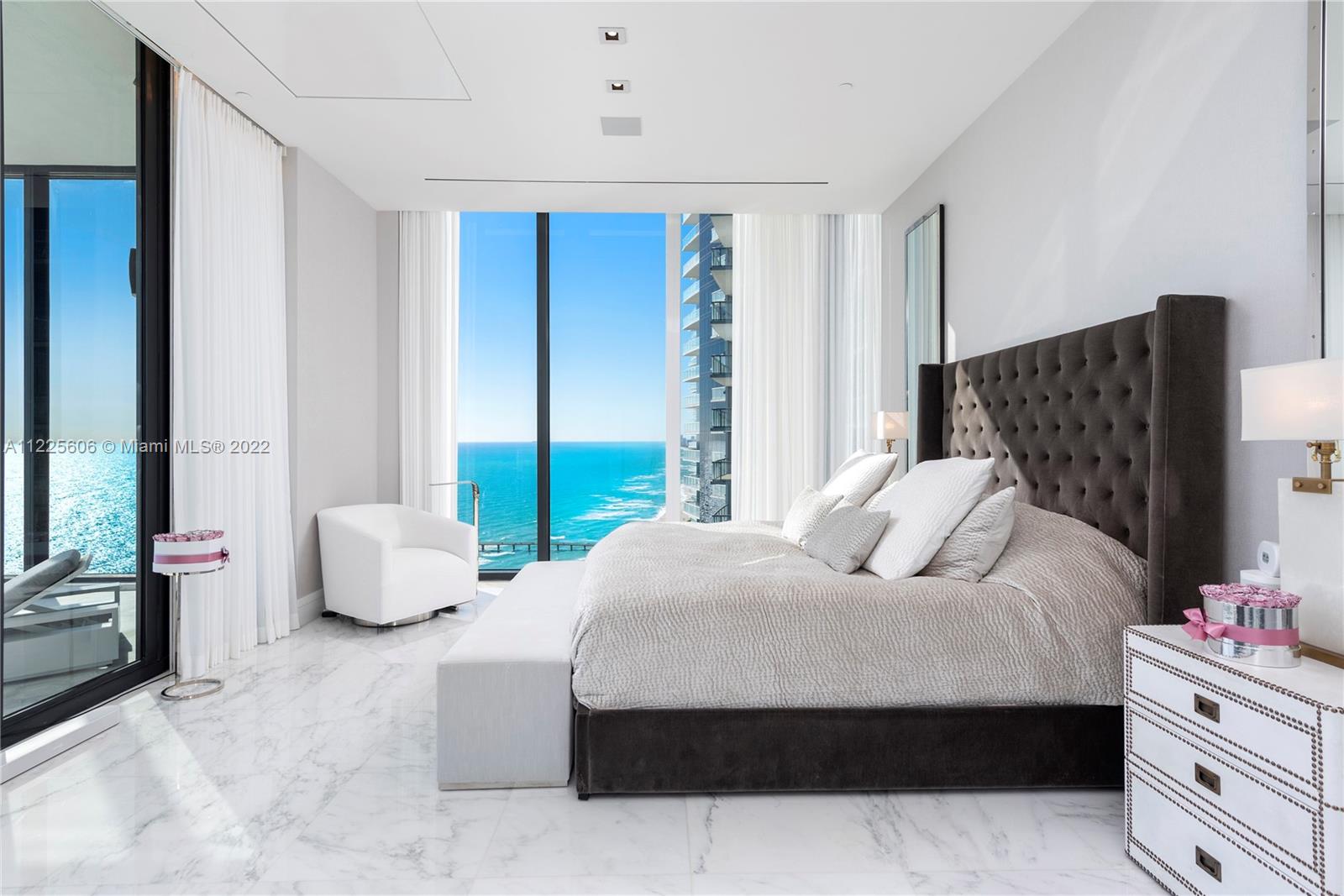 MUSE CONDO - Residential