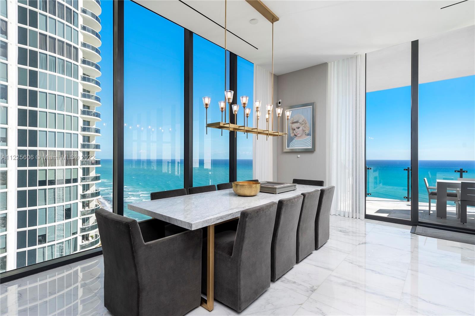 MUSE CONDO - Residential