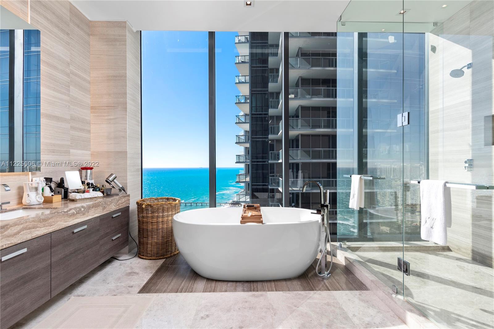 MUSE CONDO - Residential