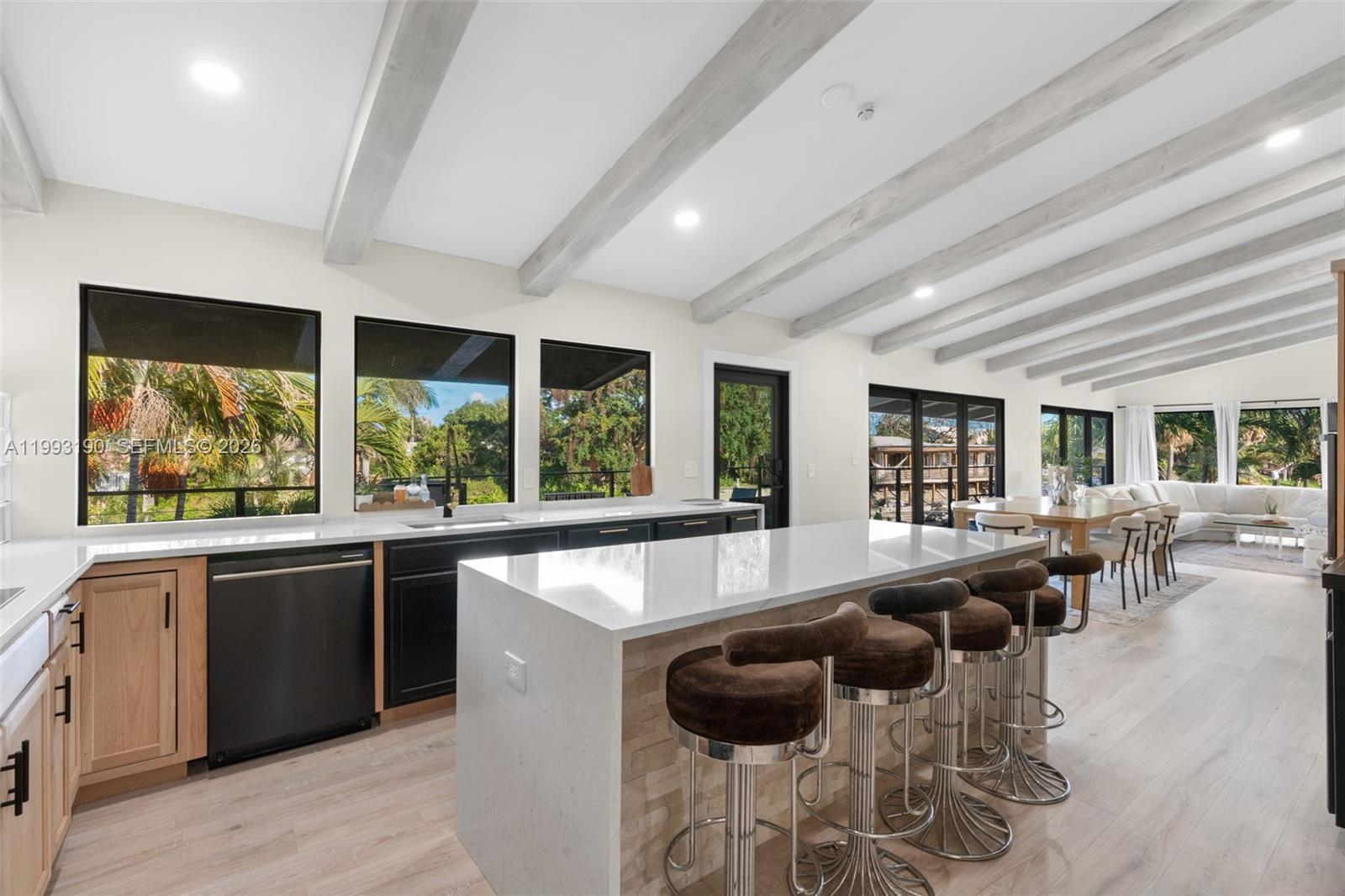 TWIN OAKS - Residential