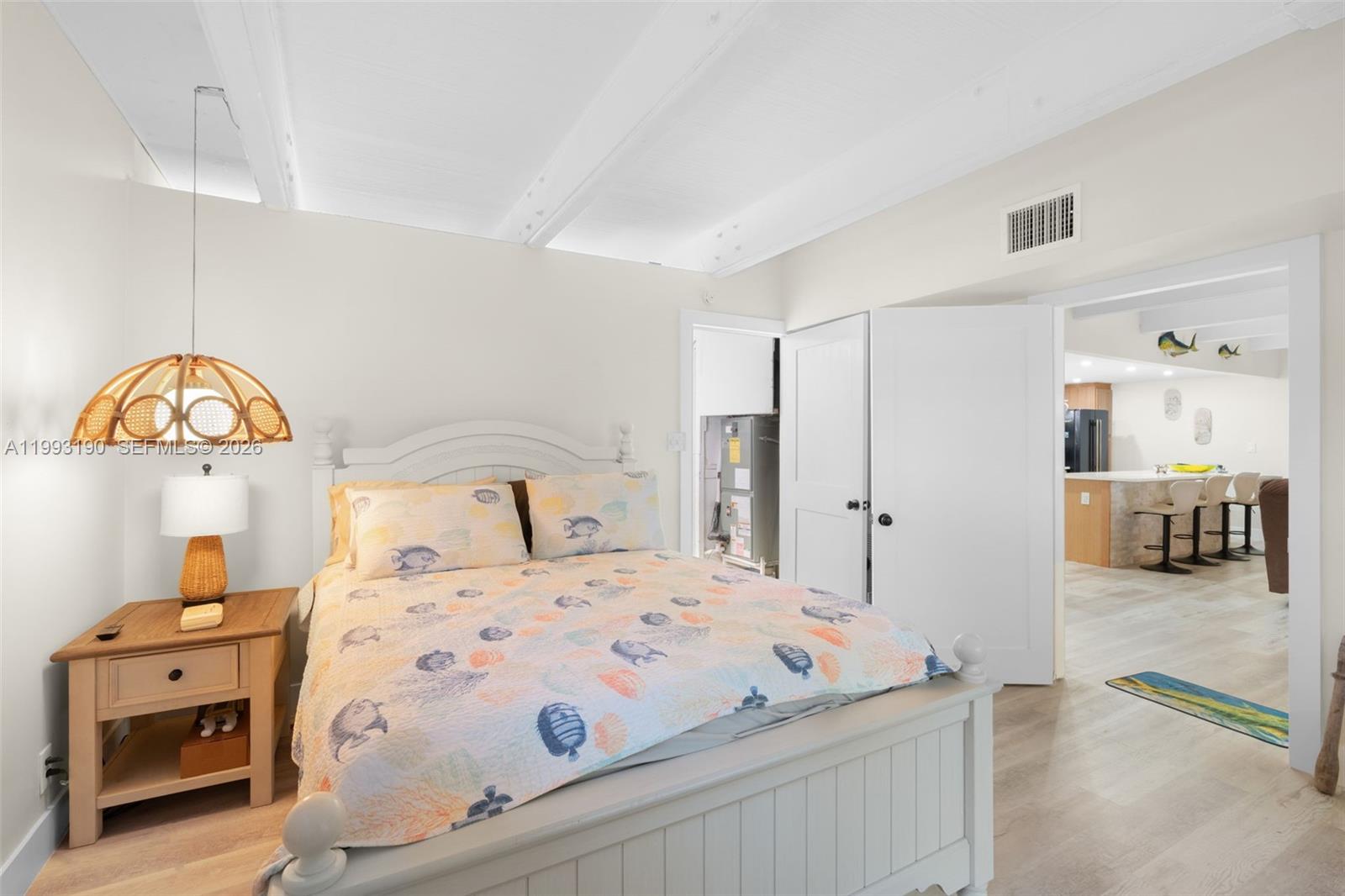 TWIN OAKS - Residential