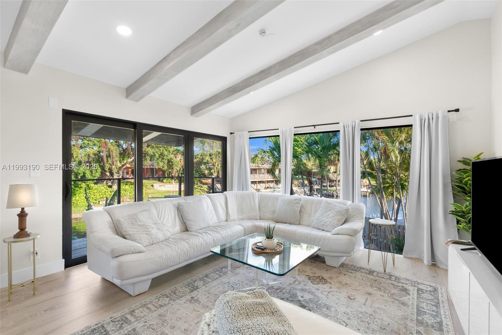 TWIN OAKS - Residential